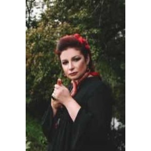 Духи вокруг нас.  Алена Полынь